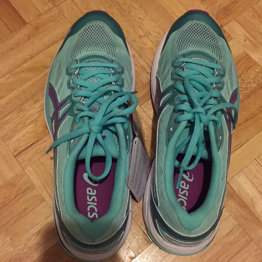 ASICS GT-1000